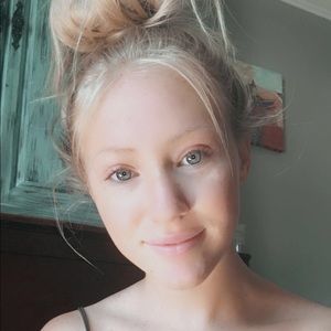 Meet your Posher, Natalie